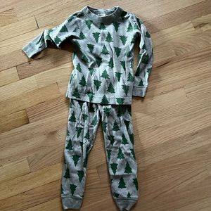 Hanna Andersson Christmas tree pajamas size 4